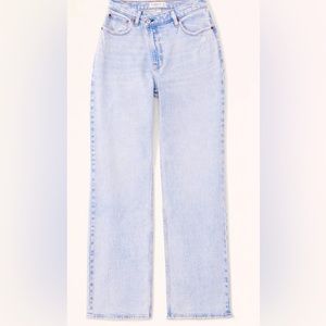 Abercrombie Curve Love High Rise 90s Relaxed Jean NEVER WORN BEFORE